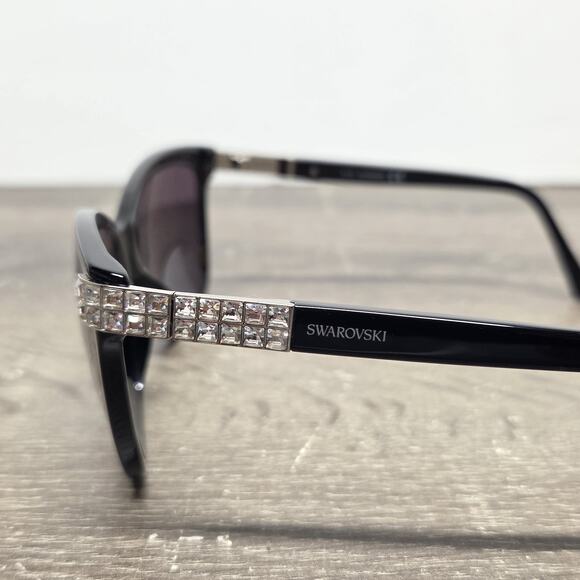 Swarovski SW137 01B Black Frame **read** main image 8